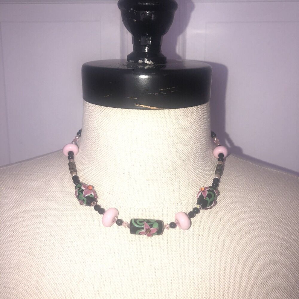 Handmade Glass Beaded Black Pink Floral 16" Necklace Fashion Jewelry